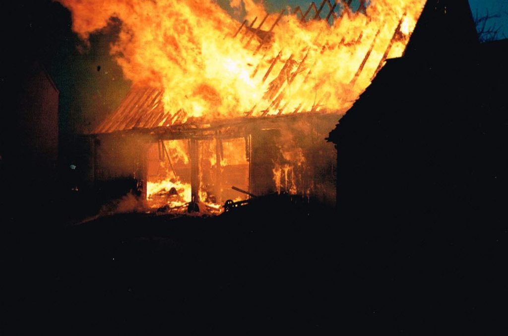 Brand Scheune Althofstelle Klenk und Stall Düring 25.11.1993